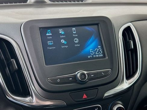 Used 2018 Chevrolet Equinox LT image 15