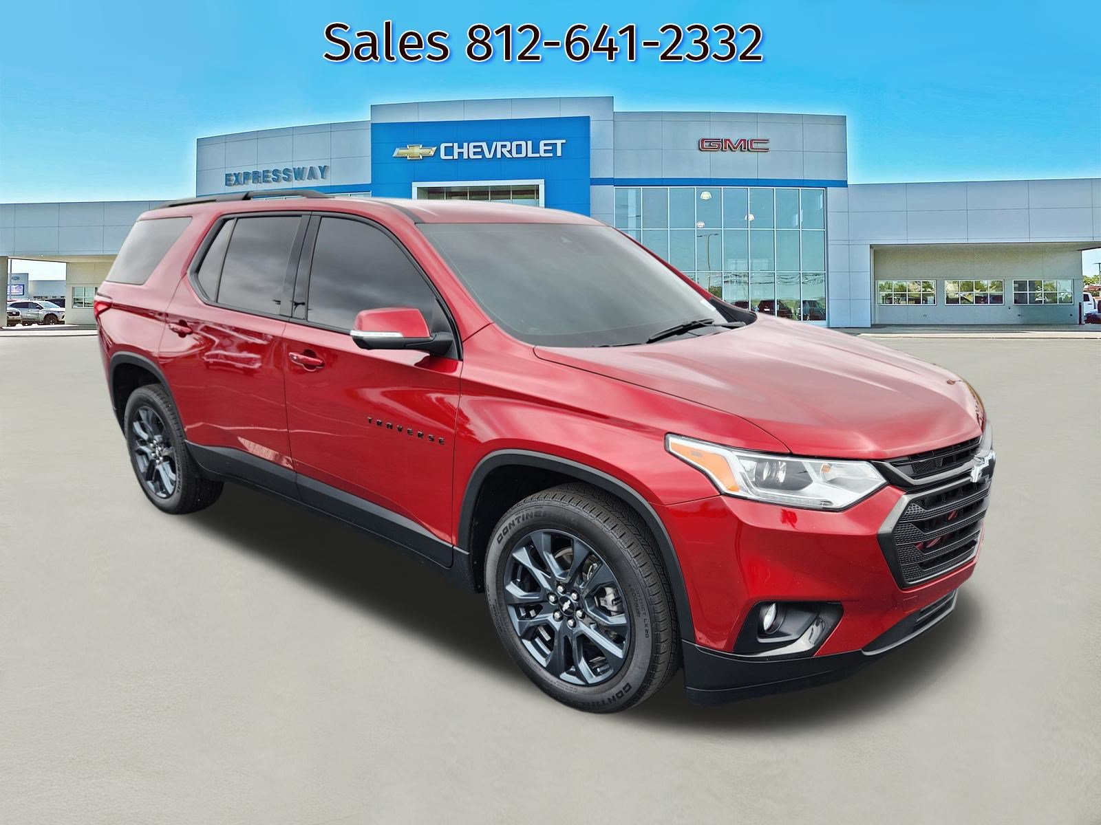 Used 2021 Chevrolet Traverse RS FWD image 1