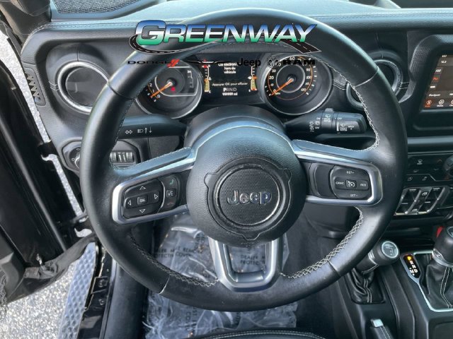 Used 2018 Jeep Wrangler Unlimited Sahara AWD/4WD image 27