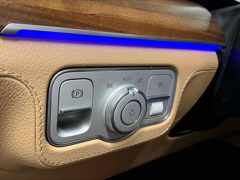 Used 2024 Mercedes-Benz GLE 450 4MATIC image 33