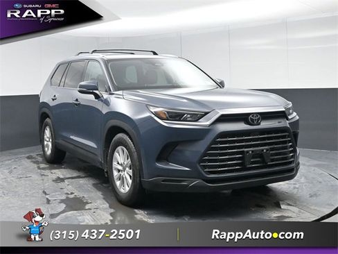 Used 2024 Toyota Grand Highlander XLE image 2