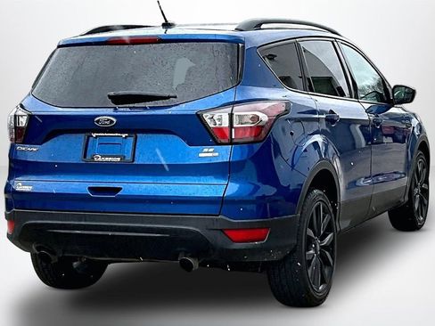 Used 2018 Ford Escape SE w/ SE Sport Appearance Package image 5