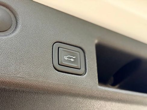 Used 2024 Chevrolet Equinox LT w/ LPO, Floor Liner Package AWD/4WD image 28