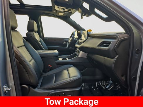 Used 2024 Chevrolet Suburban Z71 w/ Luxury Package AWD/4WD image 18