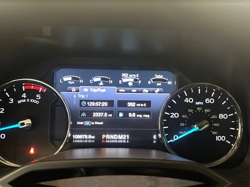 Used 2017 Ford F350 Lariat w/ Lariat Value Package AWD/4WD image 11
