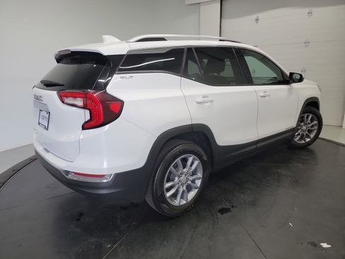 Used 2022 GMC Terrain SLT FWD image 9