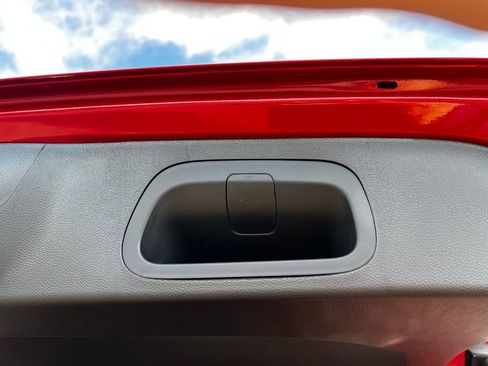 New 2026 Chevrolet Trax LT w/ Sunroof Package image 15