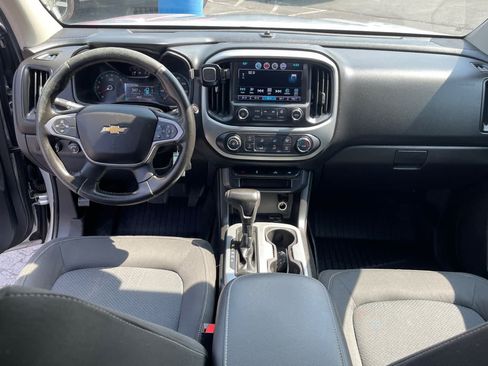 Used 2017 Chevrolet Colorado LT w/ Redline Special Edition AWD/4WD image 11