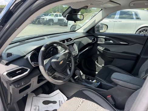 Used 2021 Chevrolet TrailBlazer LS AWD/4WD image 9