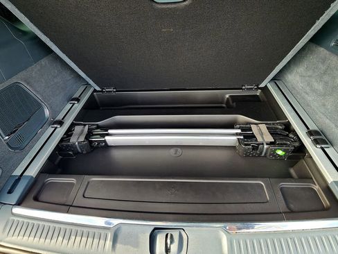 Used 2024 Jeep Grand Wagoneer L Series III w/ Rear Seat Video Group 1 image 7