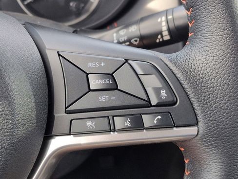 New 2025 Nissan Versa SR w/ Trunk Package image 15