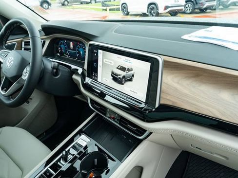 New 2026 Volkswagen Atlas SE FWD image 44