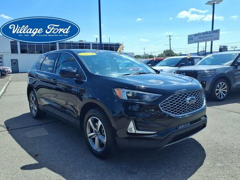 Certified 2024 Ford Edge SEL w/ Convenience Package AWD/4WD image 4