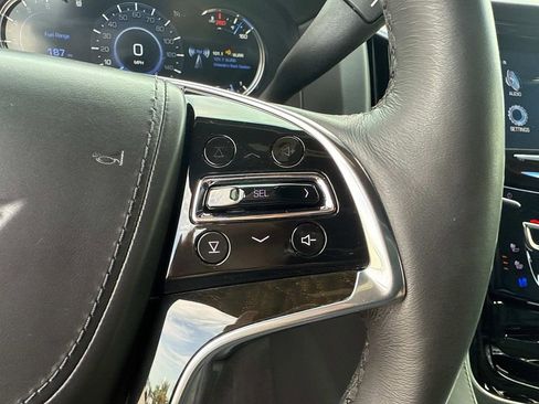 Used 2020 Cadillac Escalade Platinum image 30