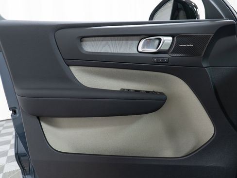 New 2026 Volvo XC40 B5 Ultra w/ Climate Package image 11