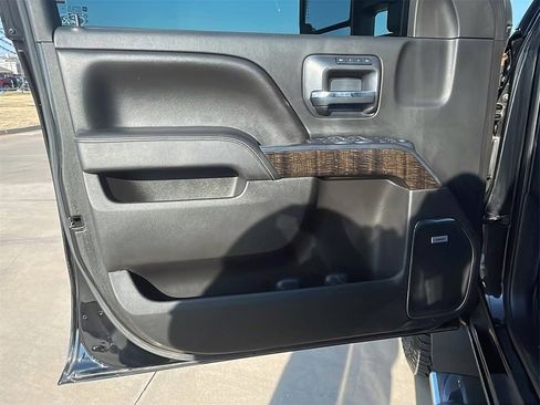 Used 2016 GMC Sierra 3500 Denali w/ Duramax Plus Package image 18