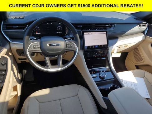 New 2025 Jeep Grand Cherokee Limited w/ Luxury Tech Group II image 7