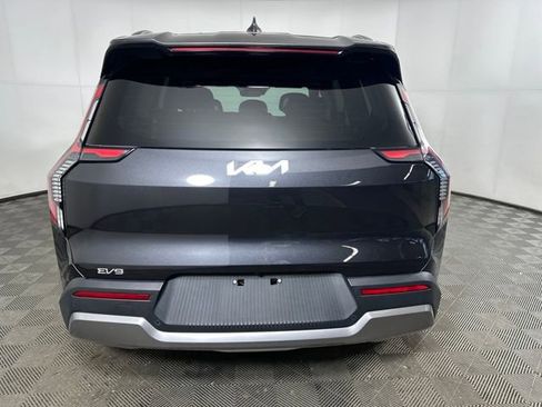Used 2024 Kia EV9 Wind image 4