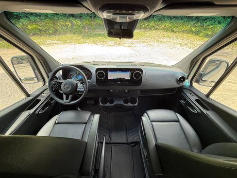 Used 2022 Mercedes-Benz Sprinter 3500 image 61