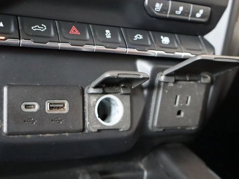 Used 2020 Chevrolet Silverado 3500 High Country w/ Technology Package image 35