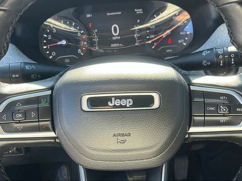 Used 2022 Jeep Compass Latitude image 12