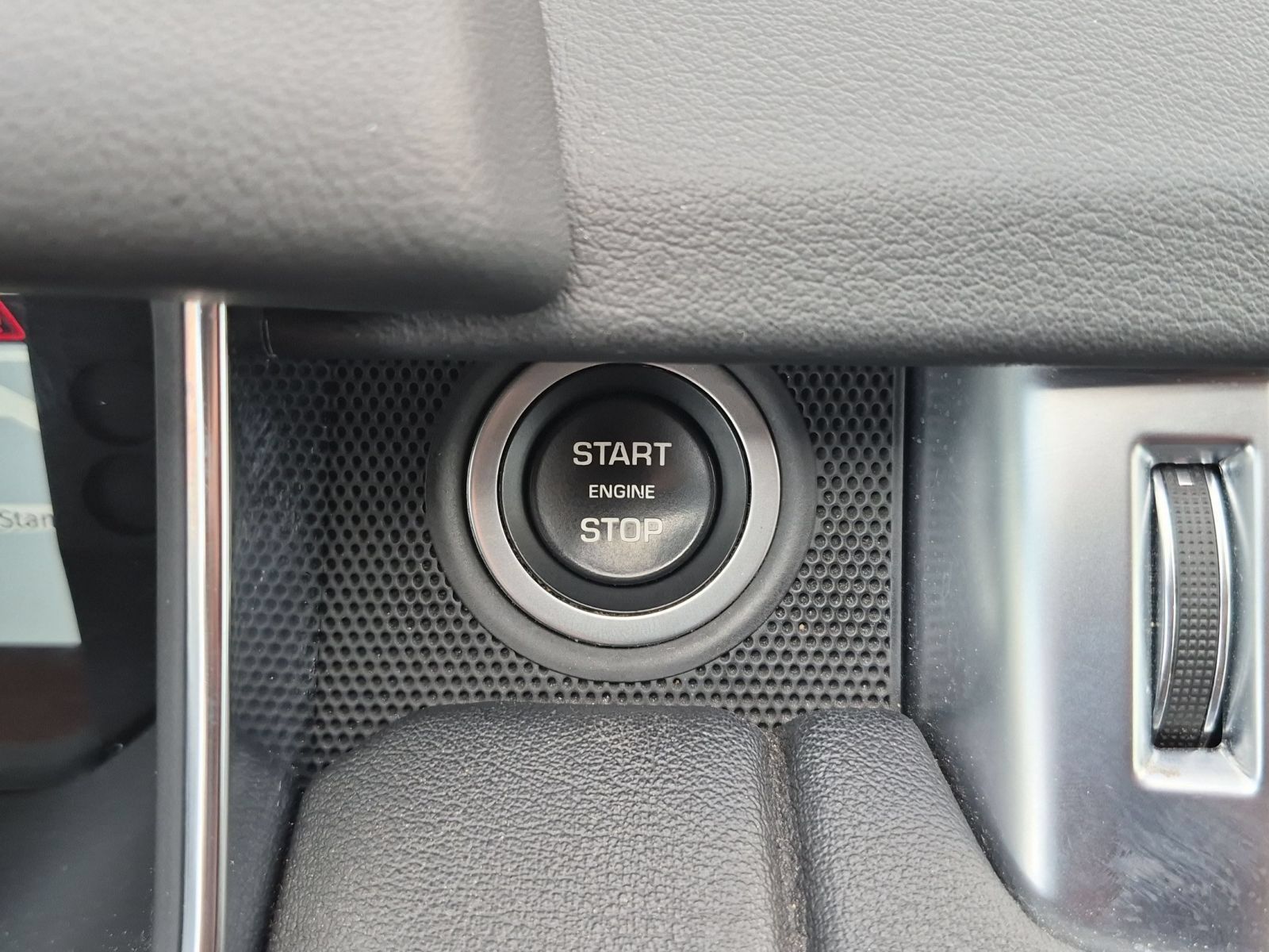 Used 2019 Land Rover Range Rover Sport HSE AWD/4WD image 23