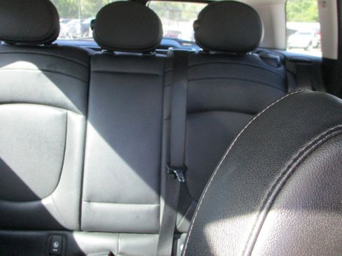 Used 2017 MINI Cooper Clubman S image 17