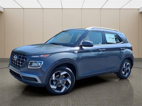 New 2025 Hyundai Venue SEL image 2