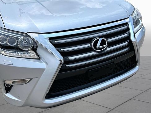Used 2015 Lexus GX 460 w/ Premium Package AWD/4WD image 30