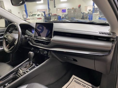 Used 2022 Jeep Compass Trailhawk w/ Trailhawk Convenience Group image 17