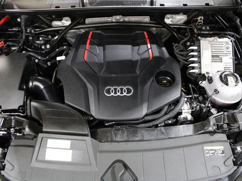 Used 2022 Audi SQ5 Premium w/ Convenience Package image 46