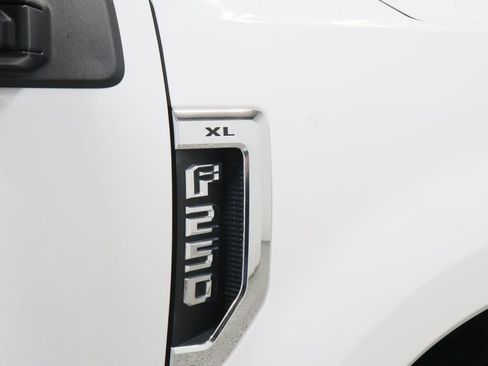 Used 2021 Ford F250 XL w/ Power Equipment Group RWD image 30
