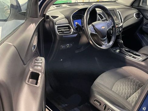 Used 2020 Chevrolet Equinox LT image 3