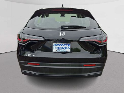 Certified 2023 Honda HR-V LX image 9