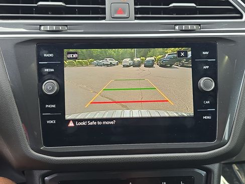 Certified 2024 Volkswagen Tiguan SEL R-Line AWD/4WD image 23