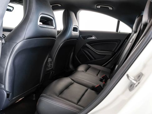 Used 2018 Mercedes-Benz CLA 250 image 35