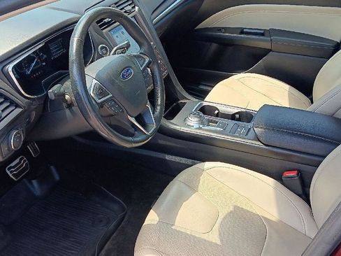 Used 2017 Ford Fusion Titanium image 5