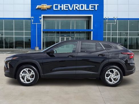 New 2026 Chevrolet Trax LS w/ LS Convenience Package image 3