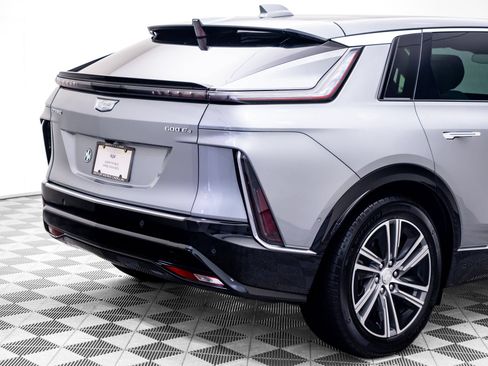 Certified 2024 Cadillac Lyriq Luxury w/ LPO, Floor Liner Package AWD/4WD image 36