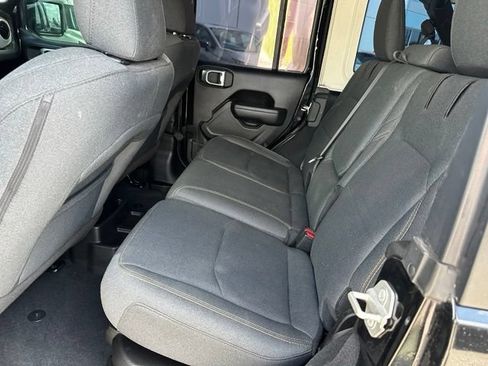 Used 2024 Jeep Wrangler Unlimited AWD/4WD image 11