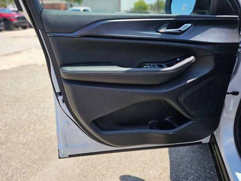 New 2026 Jeep Grand Cherokee L Laredo RWD image 19
