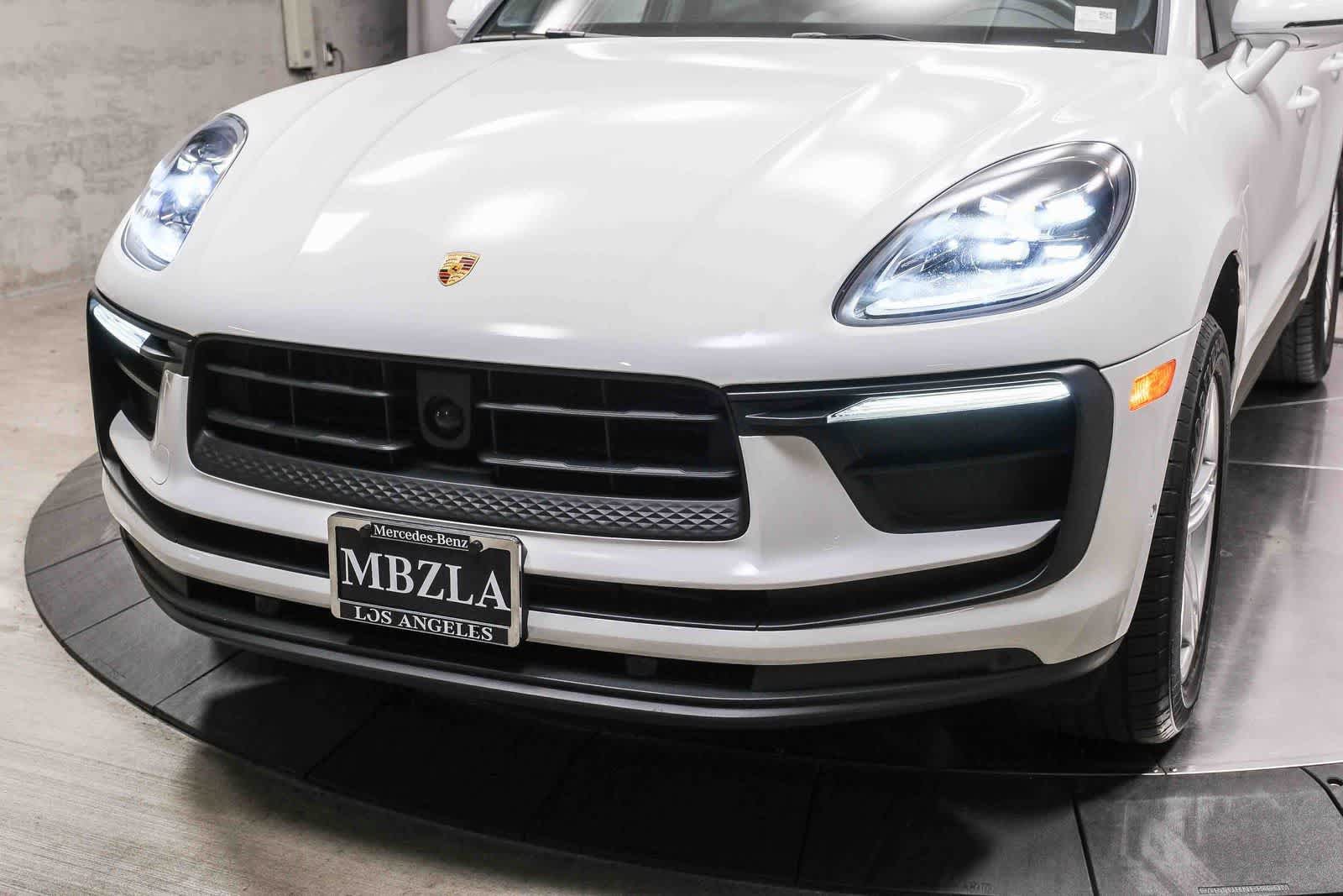Used 2023 Porsche Macan AWD/4WD image 11