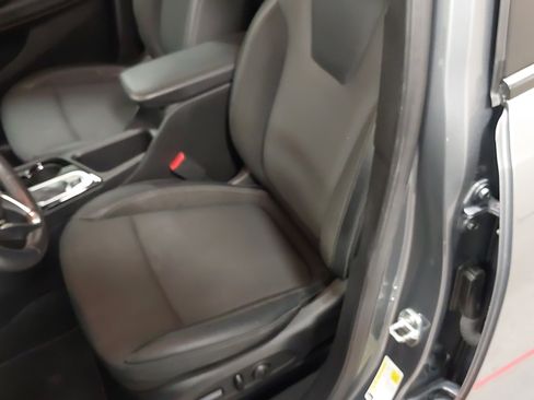 Used 2022 Buick Encore GX Select w/ Sport Touring Package AWD/4WD image 22