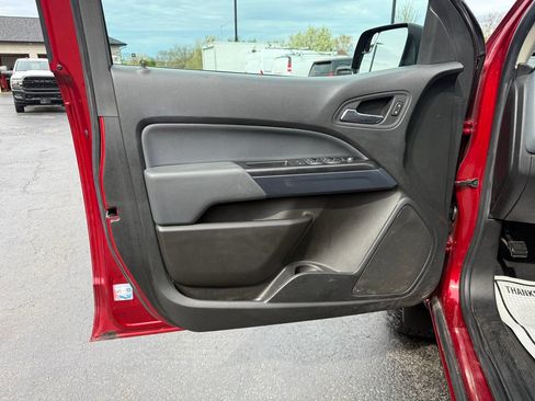 Used 2022 Chevrolet Colorado Z71 w/ Trail Boss Package image 19