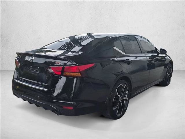 Used 2023 Nissan Altima 2.5 SR w/ SR Premium Package FWD image 5