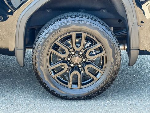 Certified 2025 GMC Sierra 1500 Elevation AWD/4WD image 17