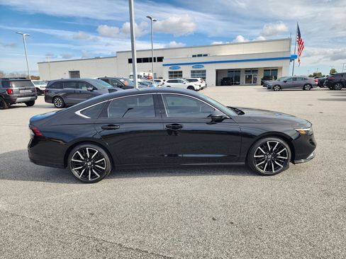 Certified 2024 Honda Accord Touring image 3