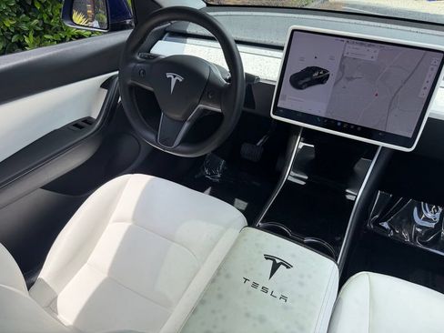 Used 2020 Tesla Model Y Long Range AWD/4WD image 42