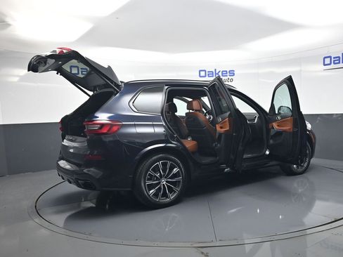 Used 2022 BMW X5 M50i w/ Executive Package AWD/4WD image 56
