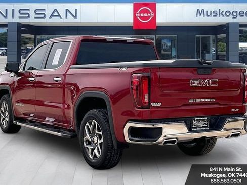 Used 2023 GMC Sierra 1500 SLT AWD/4WD image 4